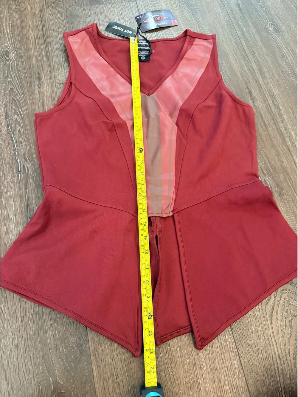 Her Universe WandaVision Wanda Scarlet Witch Top XL NWT Marvel Hot Topic - Picture 4 of 7